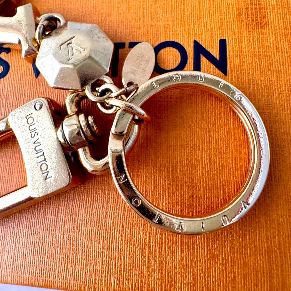 Louis SOLD.  Vuitton Gold Key & Card Holder Accessory. Made in Italy - Picture 5 of 5